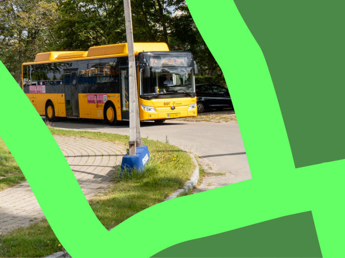 Bus i Bystævneparken.